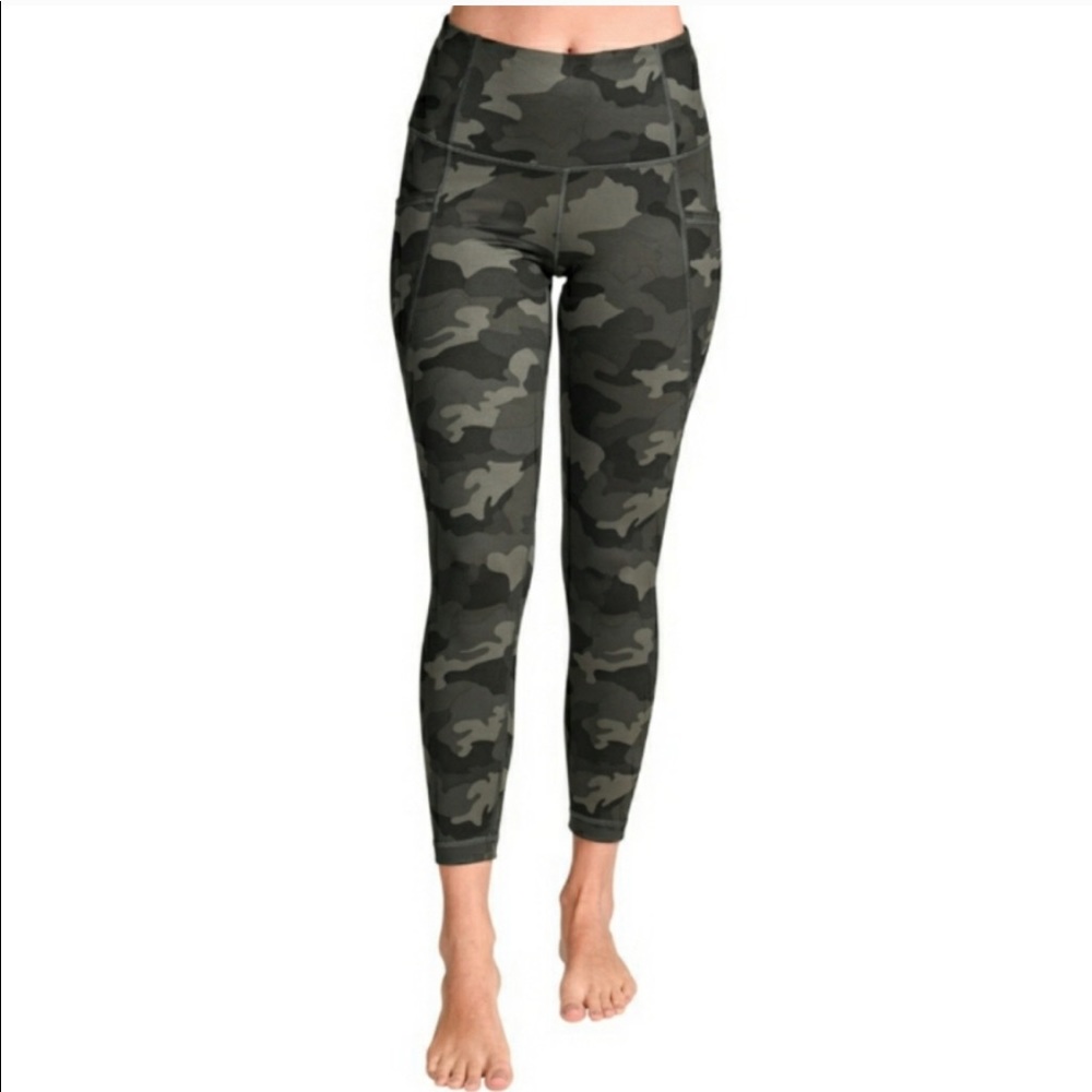 Active Life Army Green Camo Print Pocket Legging